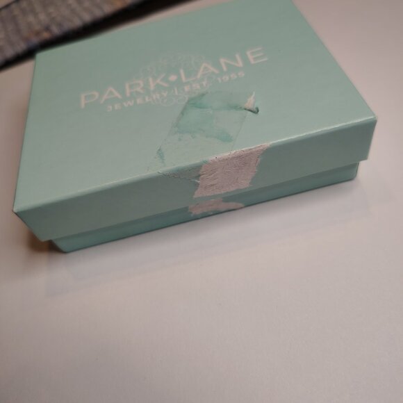 Park Lane Emerald Green Solitaire Necklace – New in Box - Picture 3 of 5